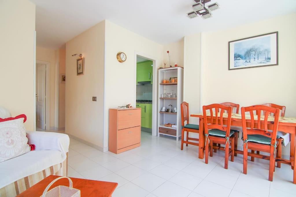 Centrico Con Piscina - Apolovii Calp